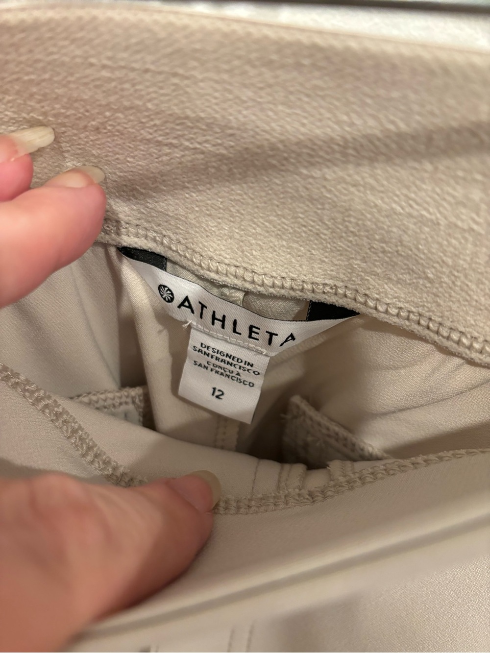 Athleta NEW WITH TAGS Endless Cargo Pant Grey Womens 12 Activewear Athleisure - Picture 9 of 14